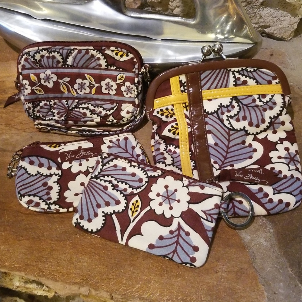 EUC - Vera Bradley accessories in Slate Blooms